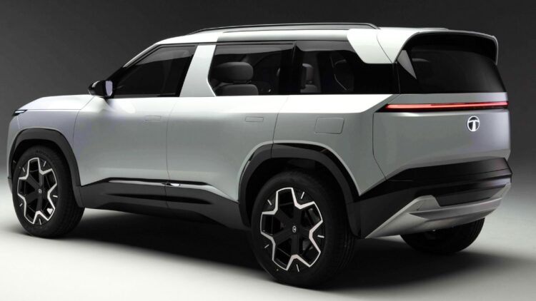 Tata Sierra ICE to Debut With 3 Screens, ADAS and New Turbo Engine!