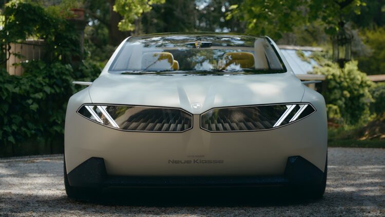 BMW’s Neue Klasse Momentum Grows as Mercedes Prepares Big CES Tech Unveils